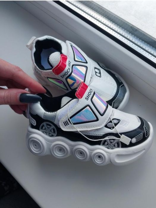 Кроссовочки с подсветкой