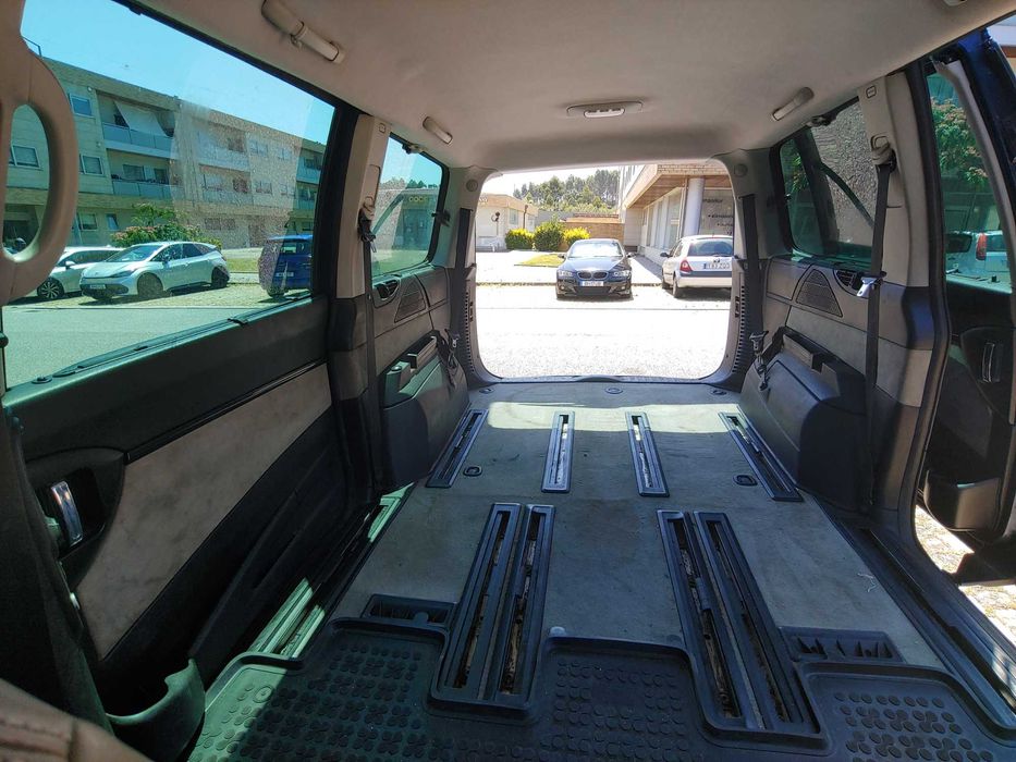 Peugeot 807 2.2 HDi 170cv 7 Lugares | Nacional