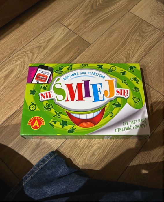 gra nie śmiej się alexander