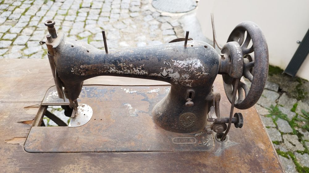 Máquina costura Singer para restauro