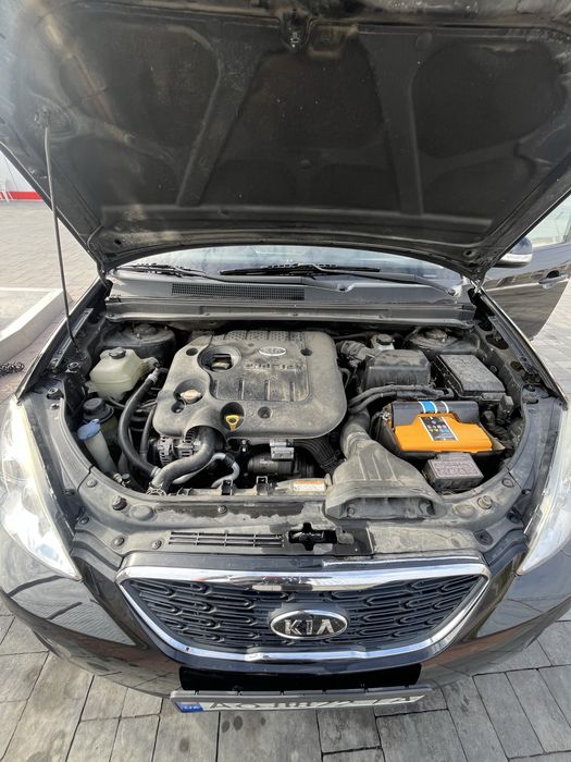 Автомобіль  Kia Carens