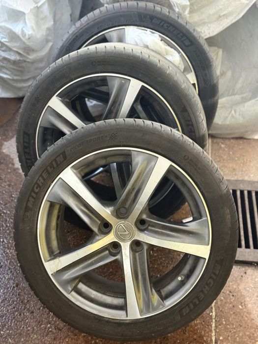 Продам колеса Lexus