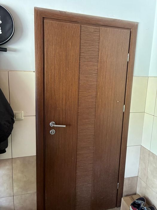 Drzwi wewnętrzne i ościeżnice 2 szt, piękne, solidne. Fornirowane.