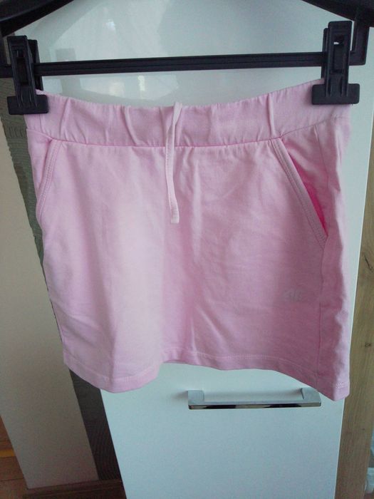 Spódniczka krótka z 4F