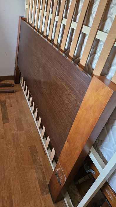 Vendo cama em cerejeira