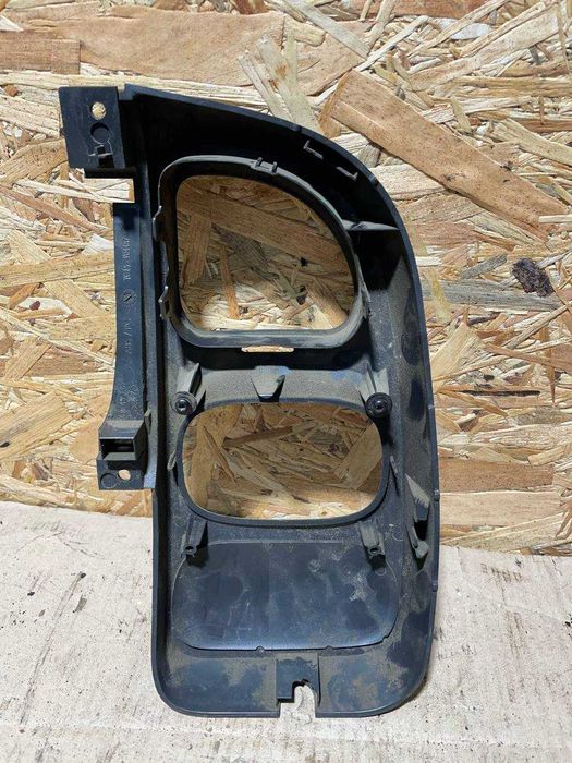 Накладка дефлектора левая Ford Transit 2000-2006 год