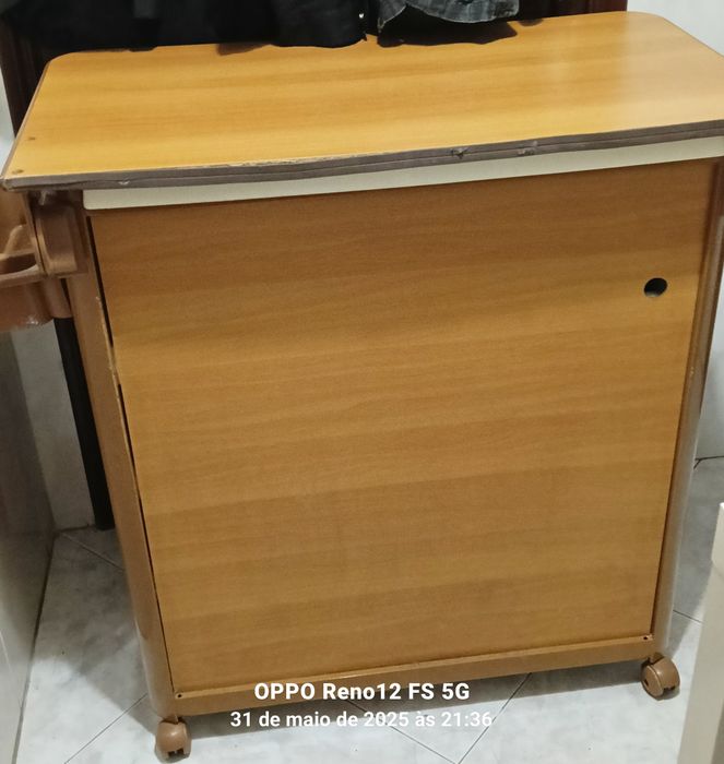 Cómoda_Muda_Fraldas_C/ Banheira p/ bebé- C/ rodizios