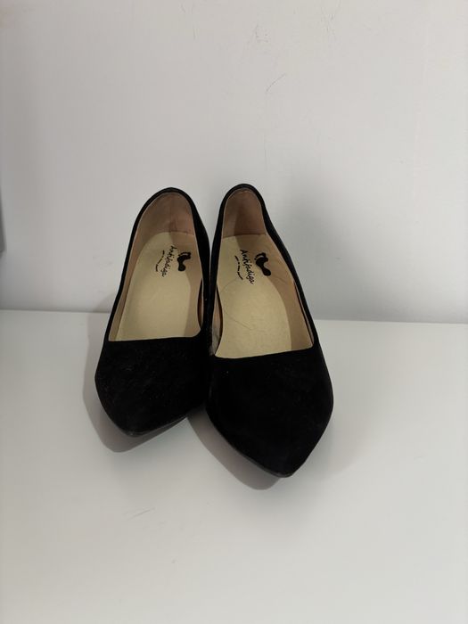 Sapato preto tacão medio