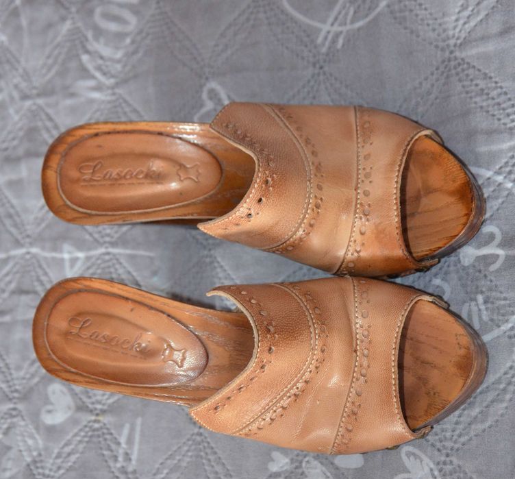 klapki skórzane na drewnianej podeszwie LASOCKI rozmiar 36