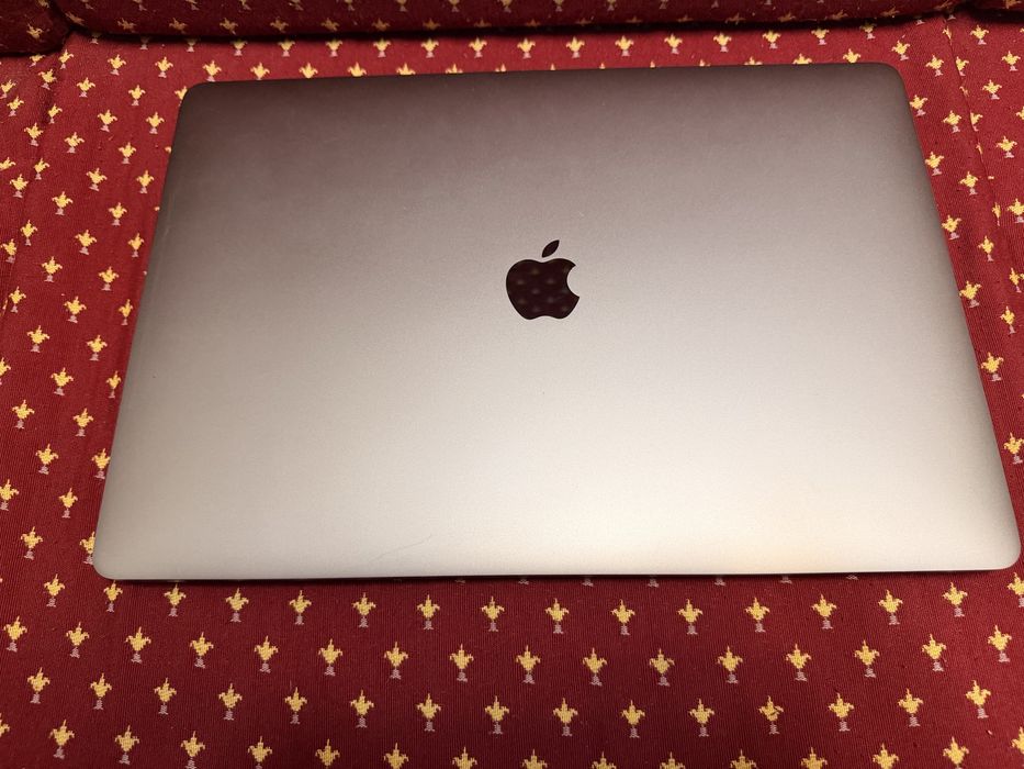 Macbook pro  de 15 polegadas