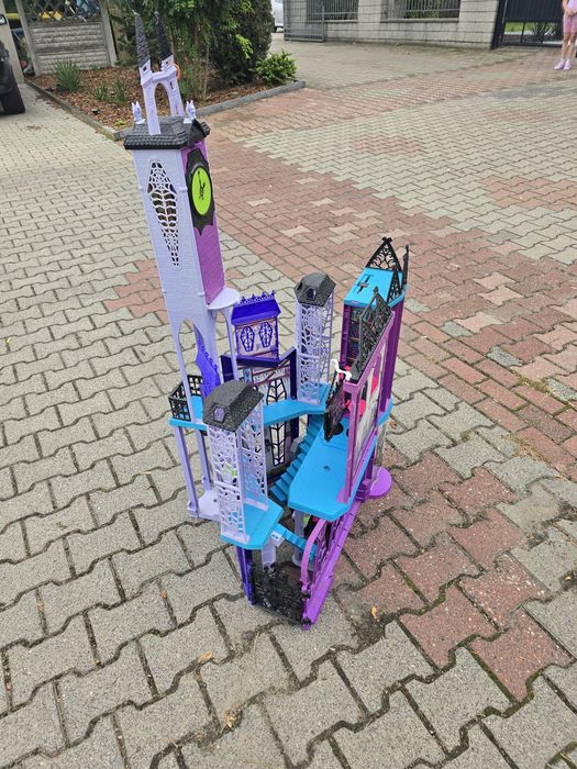 Domek dla lalek Monster High straszyceum