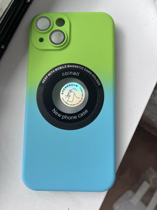 Чехол на iPhone 13