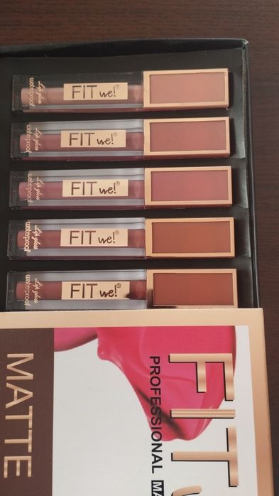 Zestaw pomadek w płynie -Błyszczyków mat