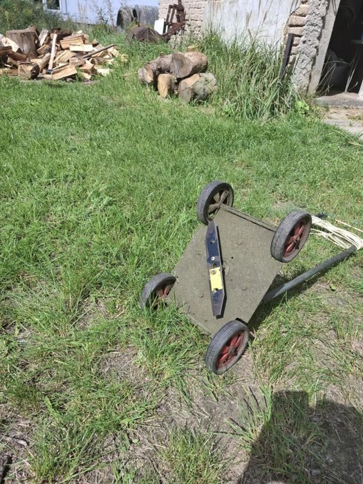 Kosiarka elektryczna.