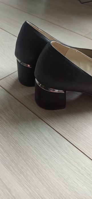 Buty czarne rozmiar 38