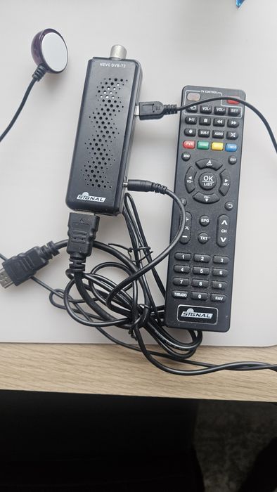 Telewizor Manta 32cal z ukrytym  dekoderem DVBT-2