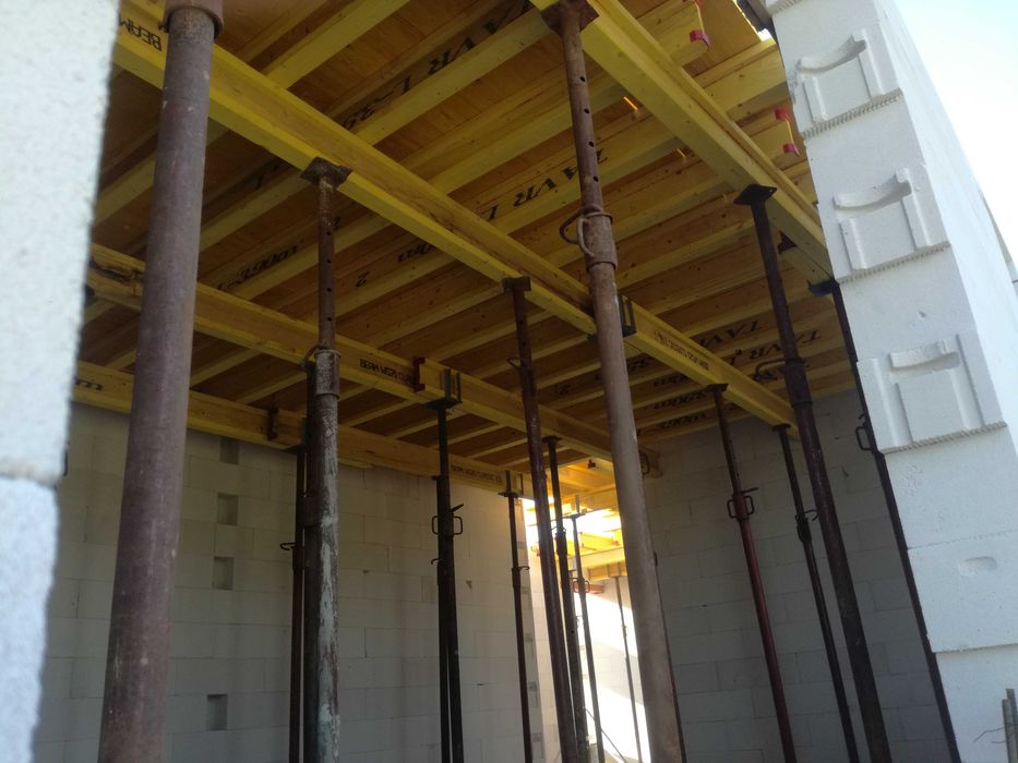 Wynajem wypożyczalnia szalunków stropowych, szalunki stropowe, stemple