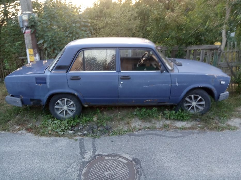 автомобіль ваз 2107