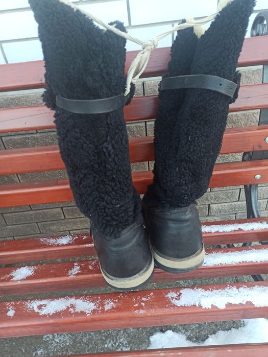 Унти з натуральної овчини