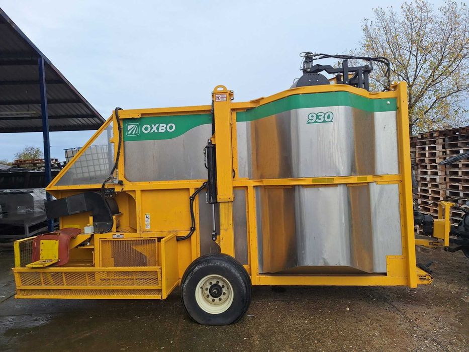 Oxbo 930 - kombajn do zbioru owoców miękkich | Orbirotor