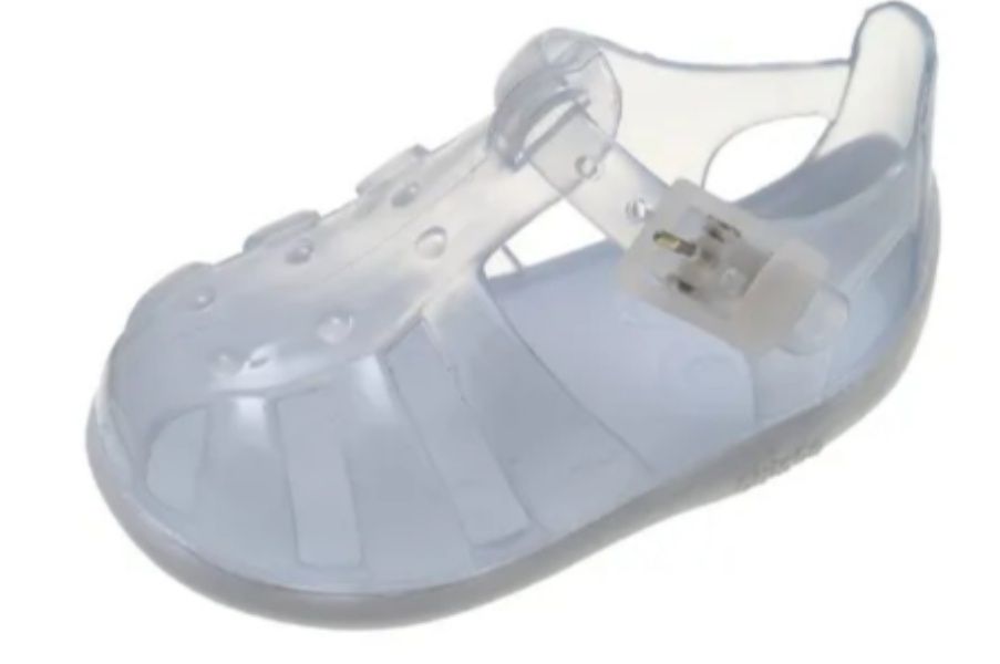Sandália Chicco transparente