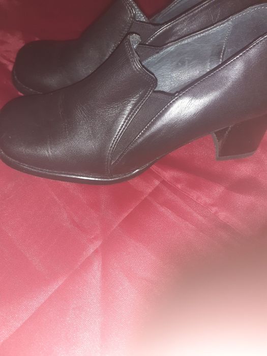 Sapatos de senhora 35 usados  1 vez