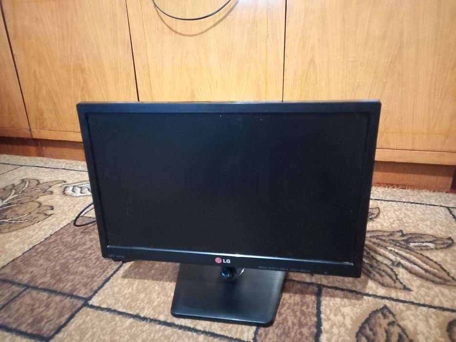 Монітор LG 19EN33