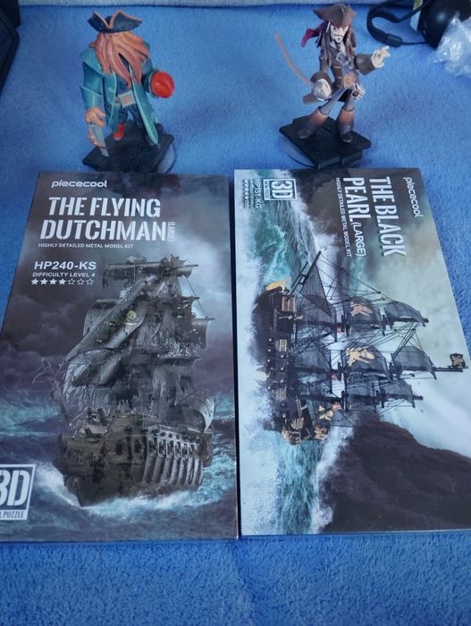 The Black Pearl , The Flying Dutchman 3d. металеві пазли Дешево
