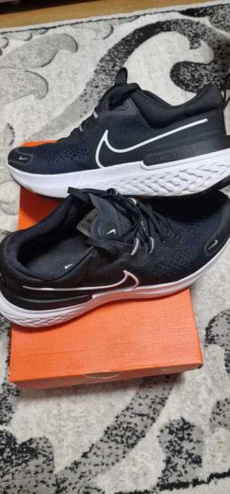 Кроссовки Nike React Infinity Run FK3 , идеальное состояние