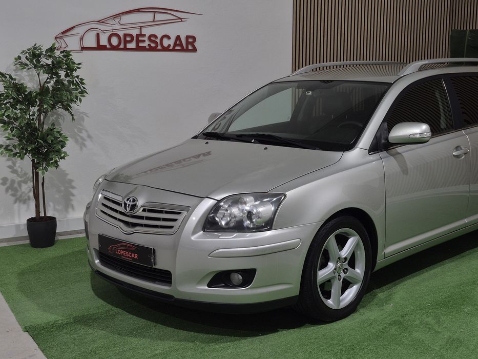 Toyota Avensis SW — fotografia 2