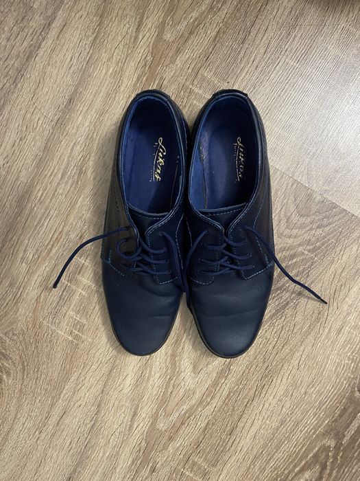 Buty eleganckie granatowe do komunii 33, wkładka 21,5 cm