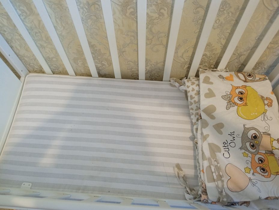 ліжечко дитяче і матрас