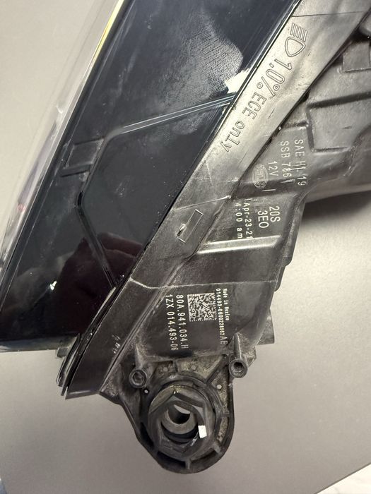 Права фара Audi Q5 80a 2021-2022-2023-2024 Full Led USA