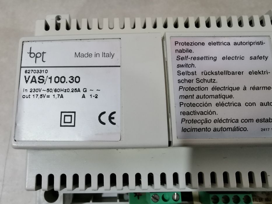 transformador com saída de 17,5 volts DC