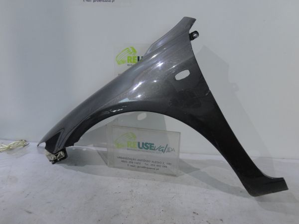 Guarda-lamas esquerdo MAZDA 6 Hatchback (GG)
