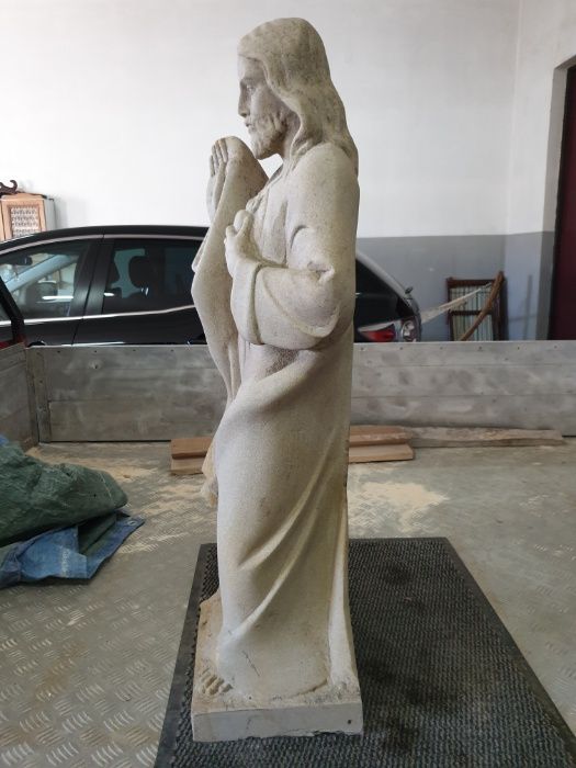 Rzeźba Chrystusa Miłosiernego