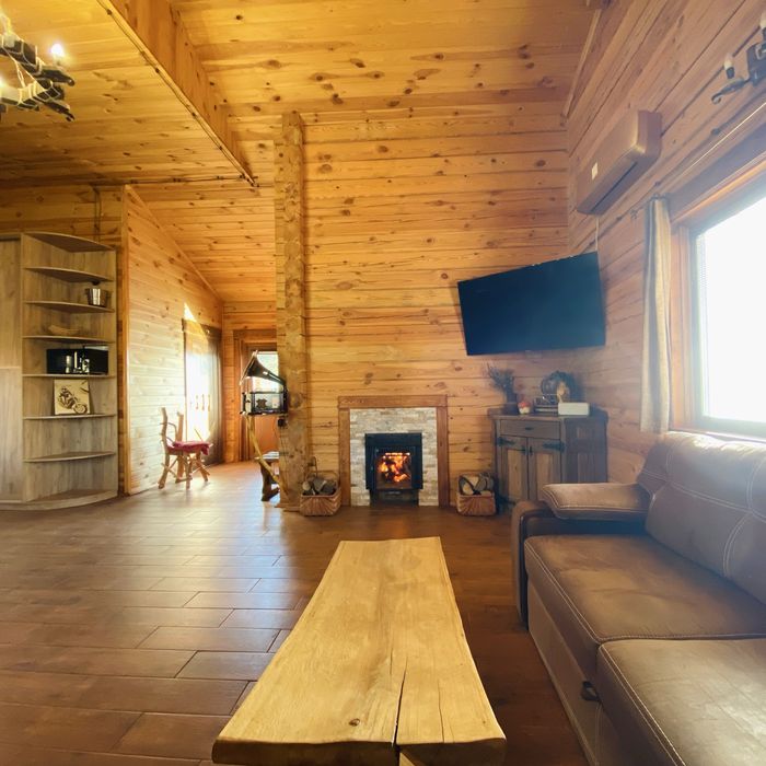 Дом с баней на озере Мартышев. Киев. Осокорки.