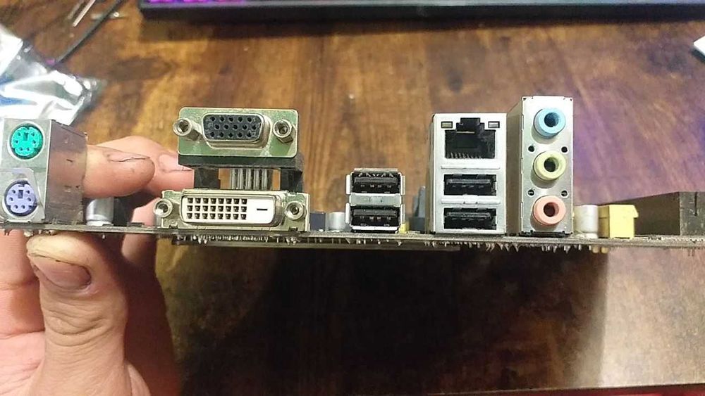 Материнська плата Asus A55BM-E (sFM2+, AMD A55, PCI-Ex16)