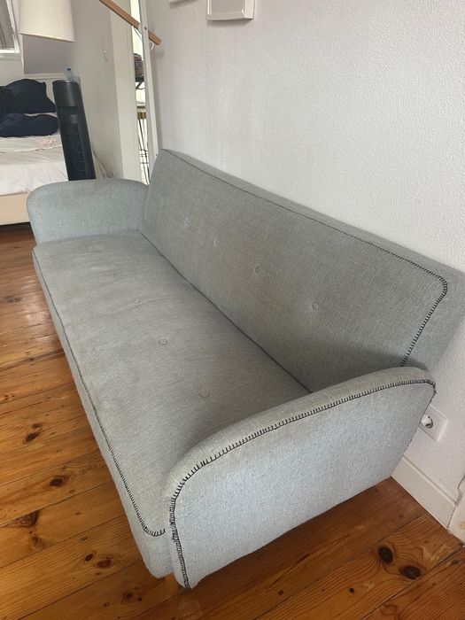 Sofá (cinzento claro)