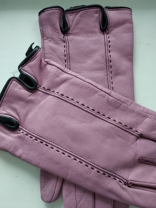 Шкіряні жіночі. Темно рожеві. состояние по фото.