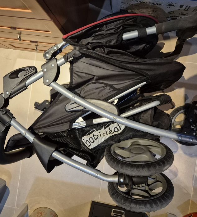 Baby stroller with waterproof canopy437478299659806722