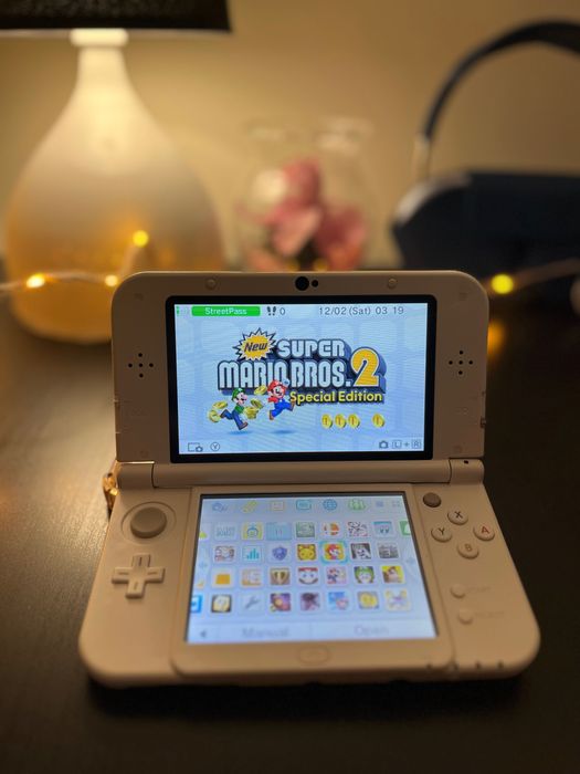 New Nintendo 3ds xl white