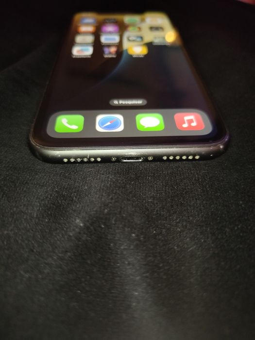 iPhone Xr (com capas)