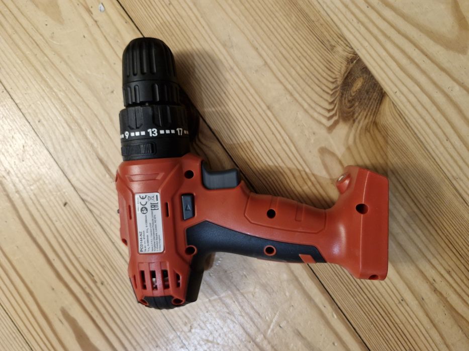 Wiertarko-wkrętarka Performance Power PCD144-NZ 14,4V + druga GRATIS