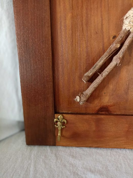 Espelho de madeira porta chaves