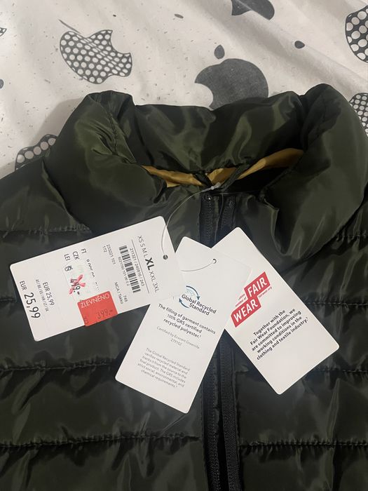 Продам нову жилетку