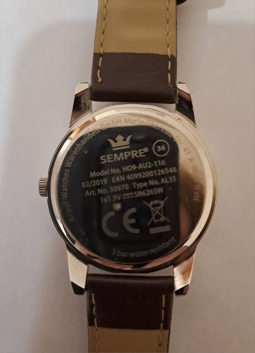 кварцевий годинник фірми SEMPRE