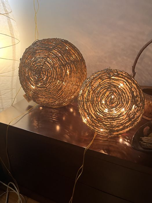 4 bolas grandes com brilho e leds - Natal