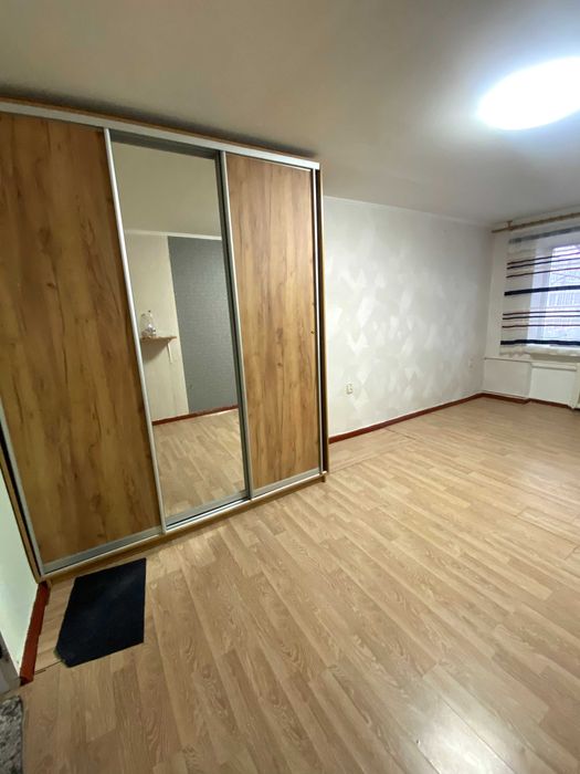 Продаж кімнати з виглядом на ХНУ. Лакомий шматочок на ринку VS