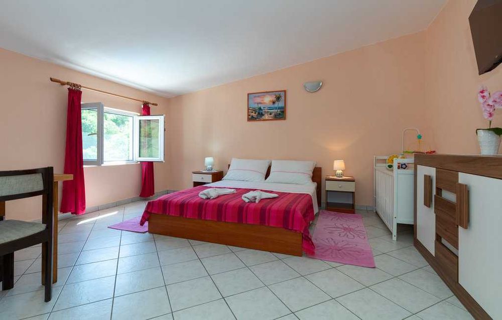 Wakacje, południe Chorwacji, dom z basenem dla 12 osób